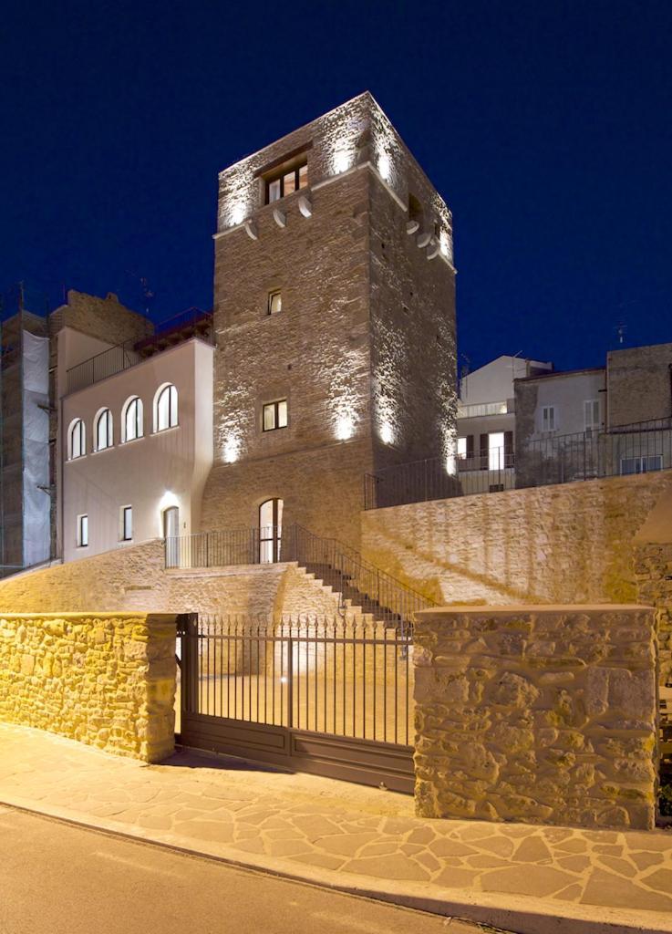 Bed and Breakfast Torre della Loggia - Dimora Storica - Ortona Esterno foto