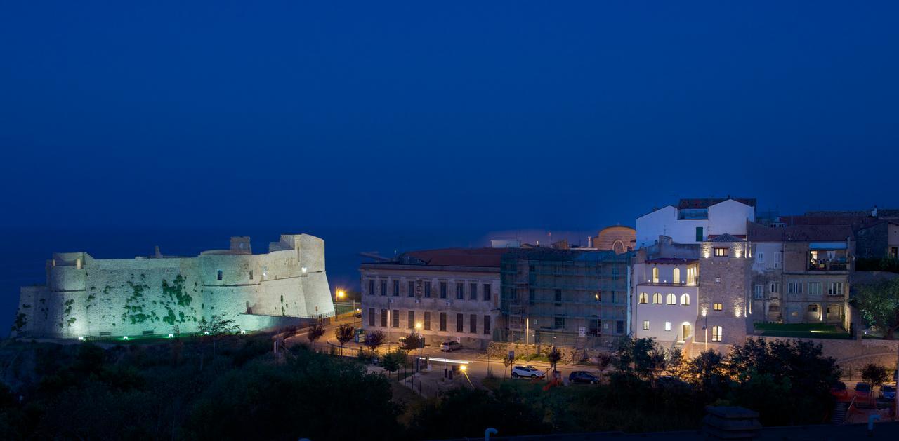 Bed and Breakfast Torre della Loggia - Dimora Storica - Ortona Esterno foto
