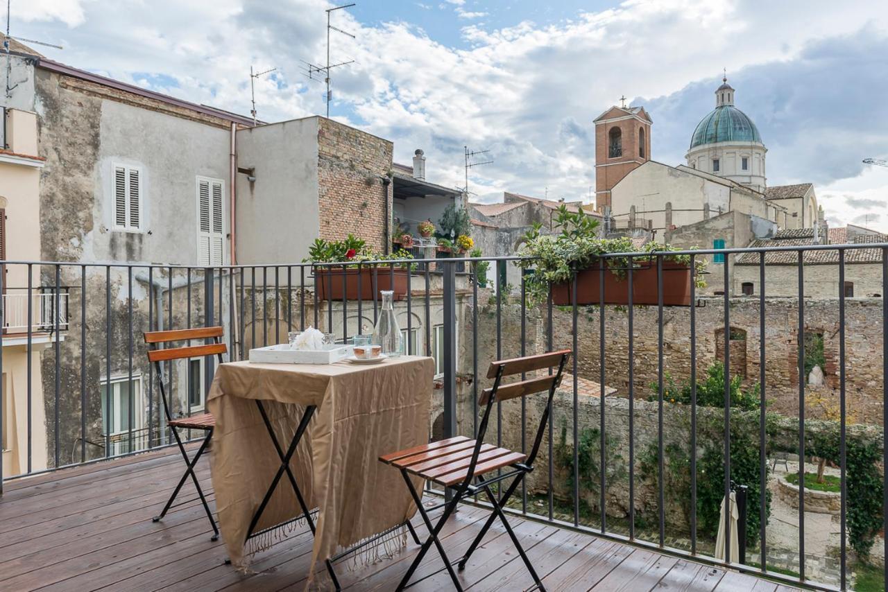 Bed and Breakfast Torre della Loggia - Dimora Storica - Ortona Esterno foto